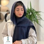 شال سورمه ای کشمیر طرح برند - تصویر 10