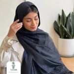 شال سورمه ای کشمیر طرح برند - تصویر 4