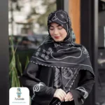 روسری ابریشم طرح دار مشکی سفید - تصویر 2