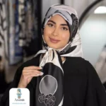 روسری ابریشم کجراه مشکی سفید قواره 90