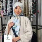 روسری ابریشم ژاکارد حاشیه سوزنی - تصویر 6