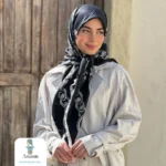 روسری ابریشم حاشیه سوزنی قواره ۱۲۰ طرح زنجیری - تصویر 9