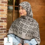 روسری نخ مودال طرح کوچ - تصویر 3