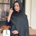 شال مشکی کشمیر طرح برند - تصویر 2