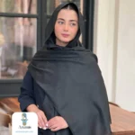 شال مشکی کشمیر طرح برند - تصویر 3