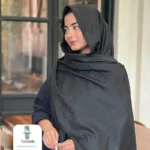 شال مشکی کشمیر طرح برند - تصویر 8