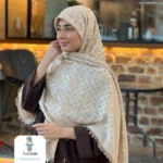 روسری کشمیر طرح کوچ چهار فصل - تصویر 9